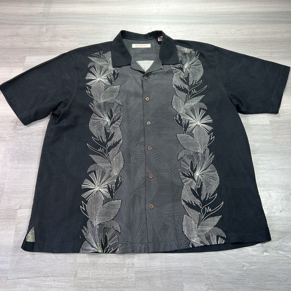 Tommy Bahama Shirt Mens XL Black Floral Silk Hawaiian Short Sleeve Button Up